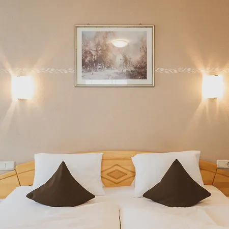 Gaestehaus Annemarie 아파트 *
